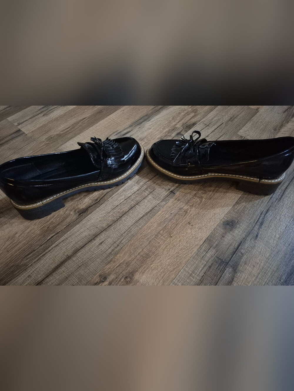 💥💥50% OFF these Old Navy Black Patent Fringe Loafers. "SEND A LIKE"!🤑